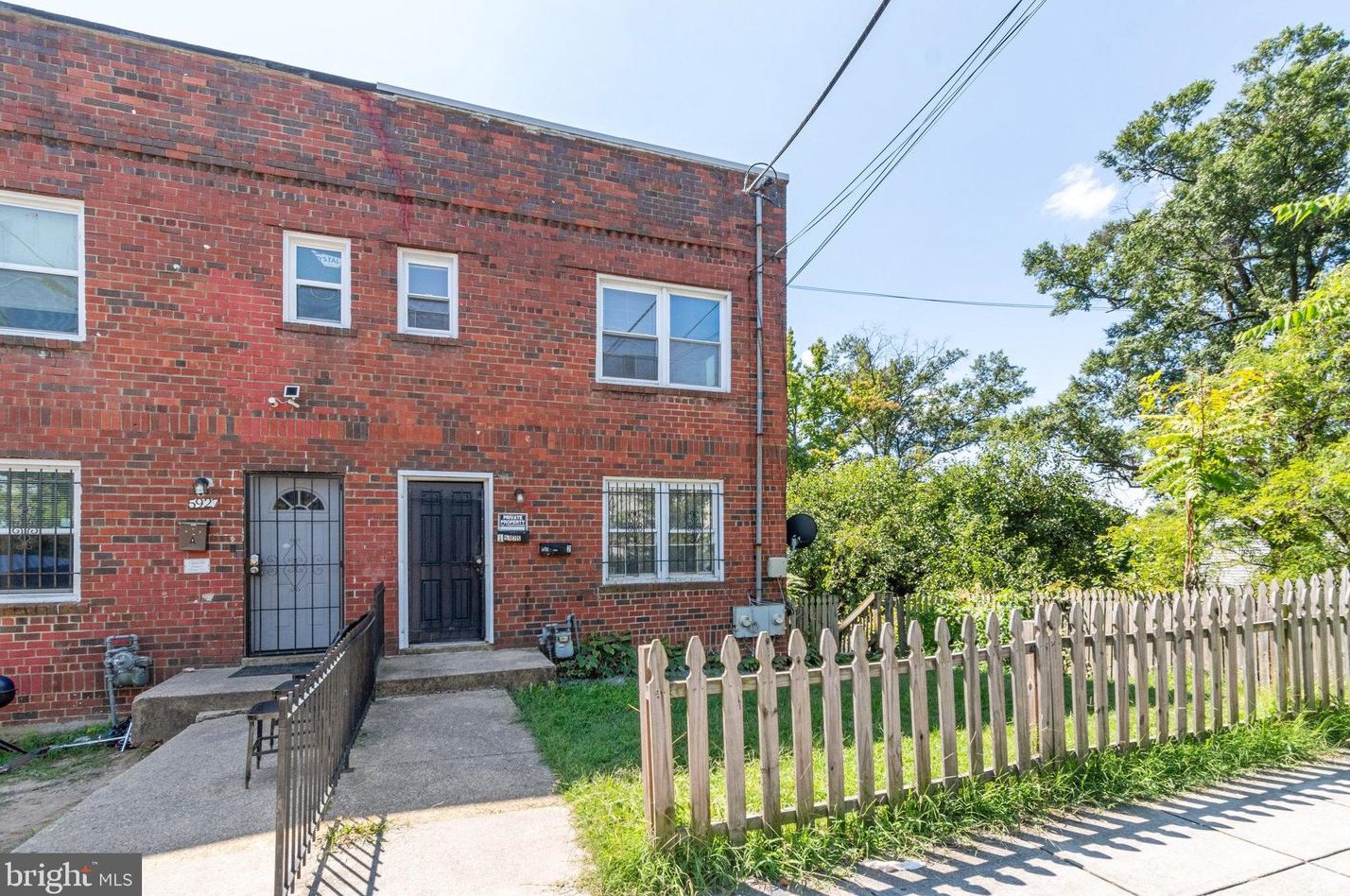 5925 Eads St, Washington DC 20019-6970 exterior