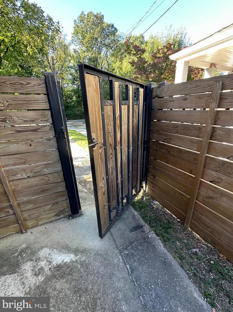 3977 Alabama Ave, Washington DC 20020-1036 exterior