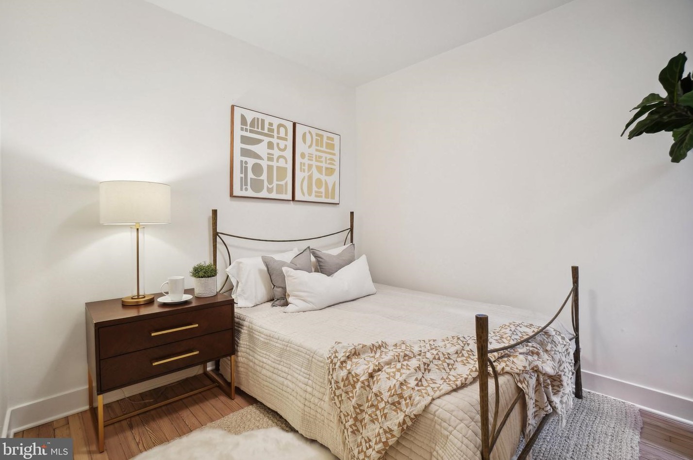 1334 Independence Ave, Washington DC 20003-2365 exterior