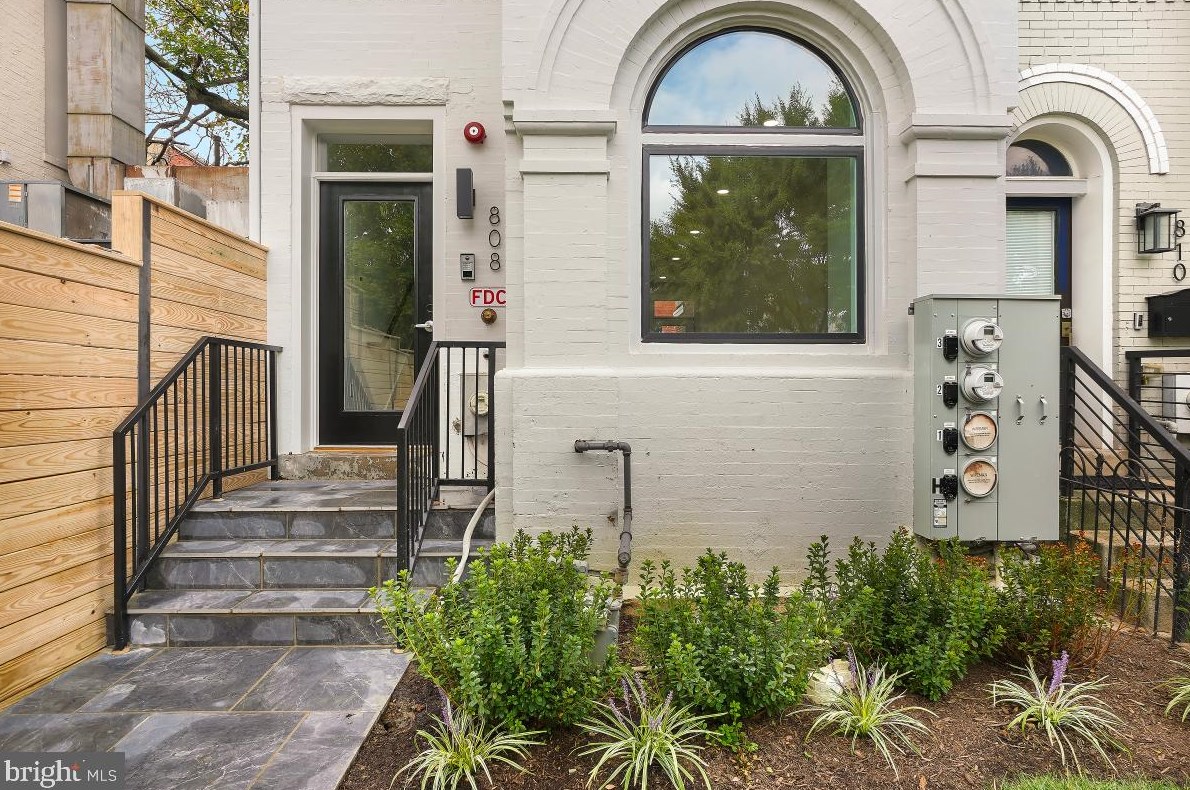 808 12th St, Washington, DC 20002-4436