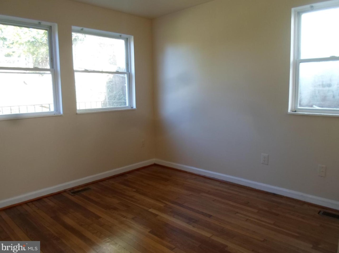 3837 1st St, Washington, DC 20032-2346