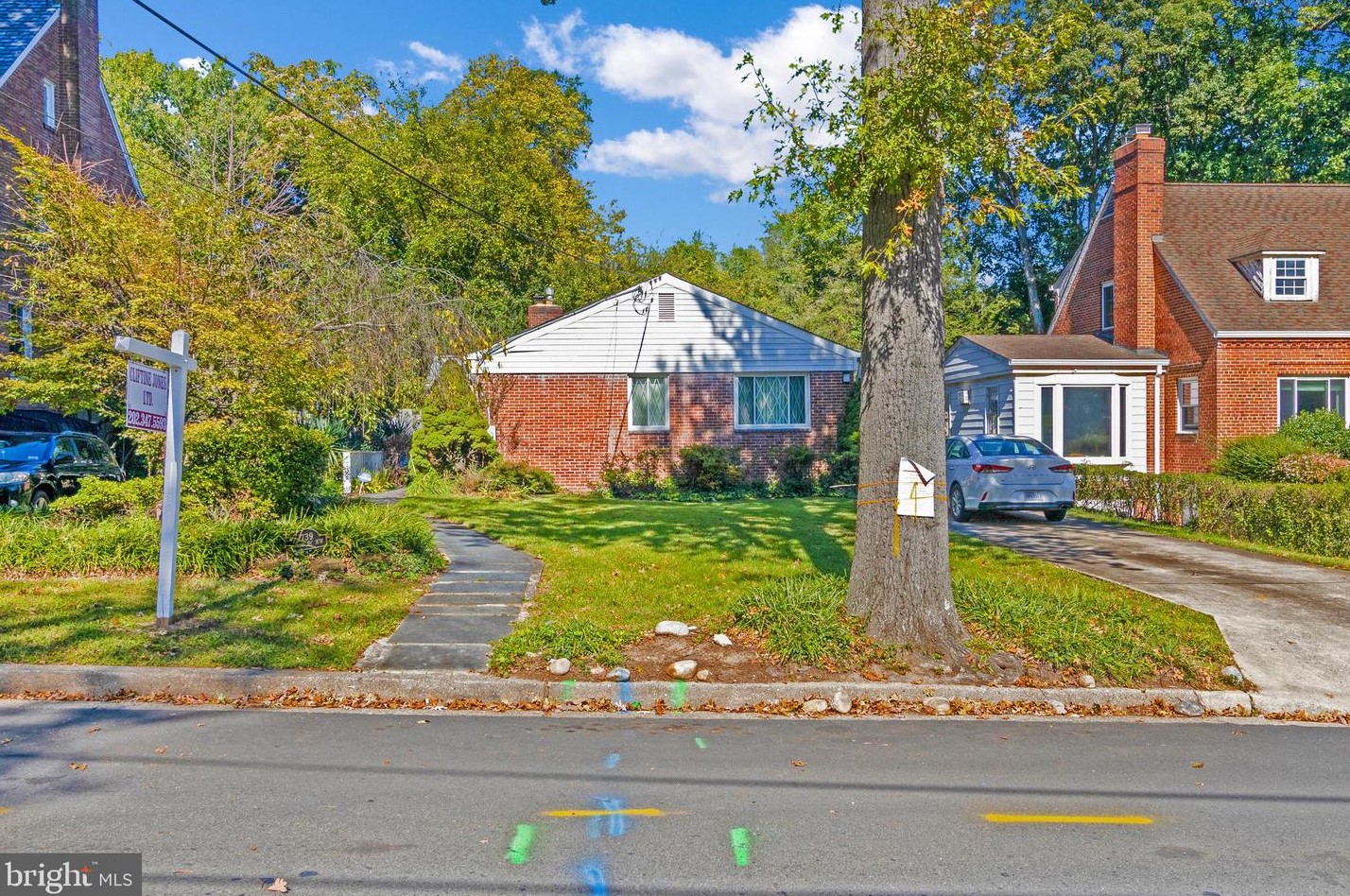 1739 Shepherd St, Washington, DC 20011-5341
