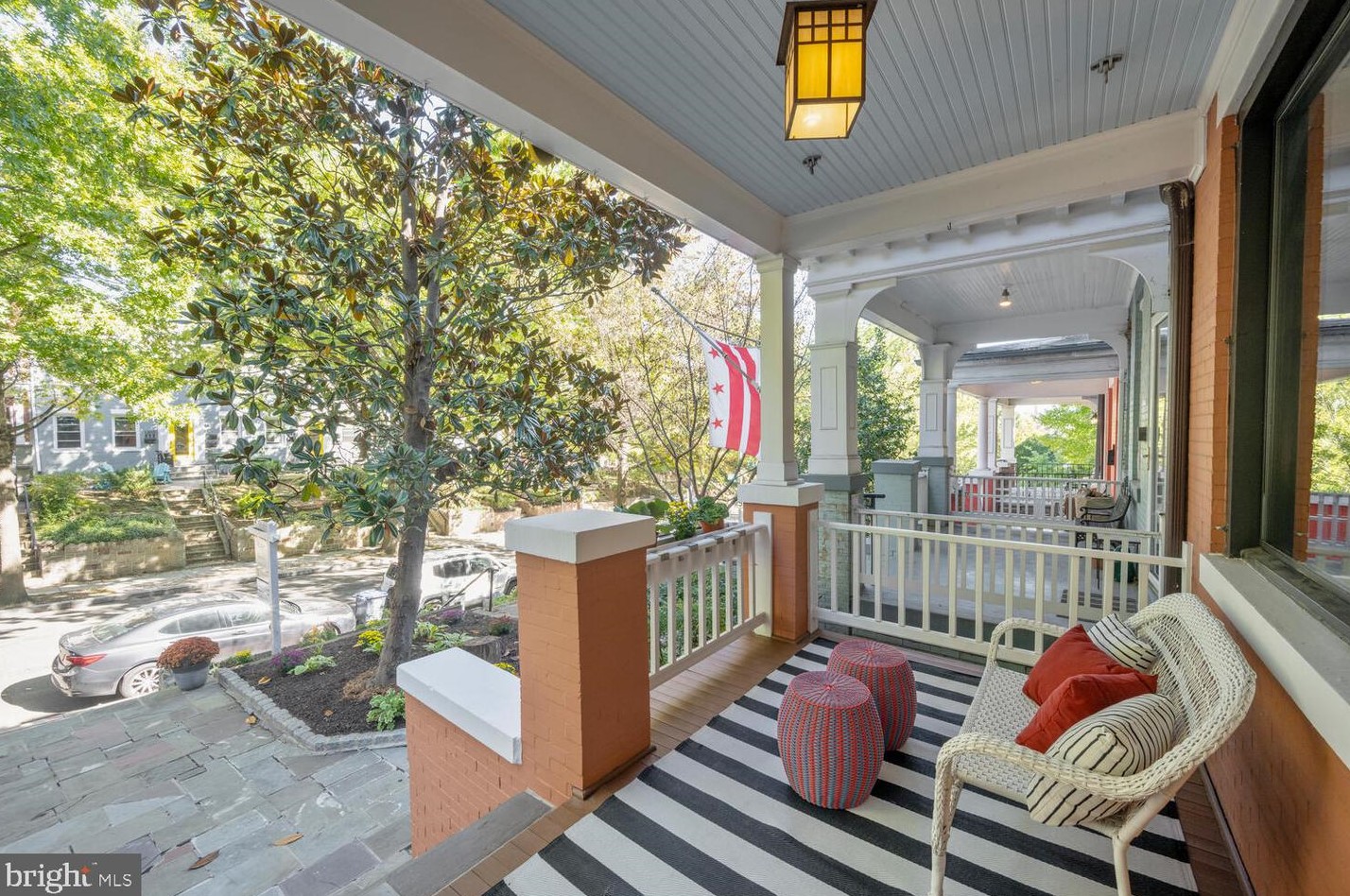 1206 Euclid St, Washington, DC 20009-5330