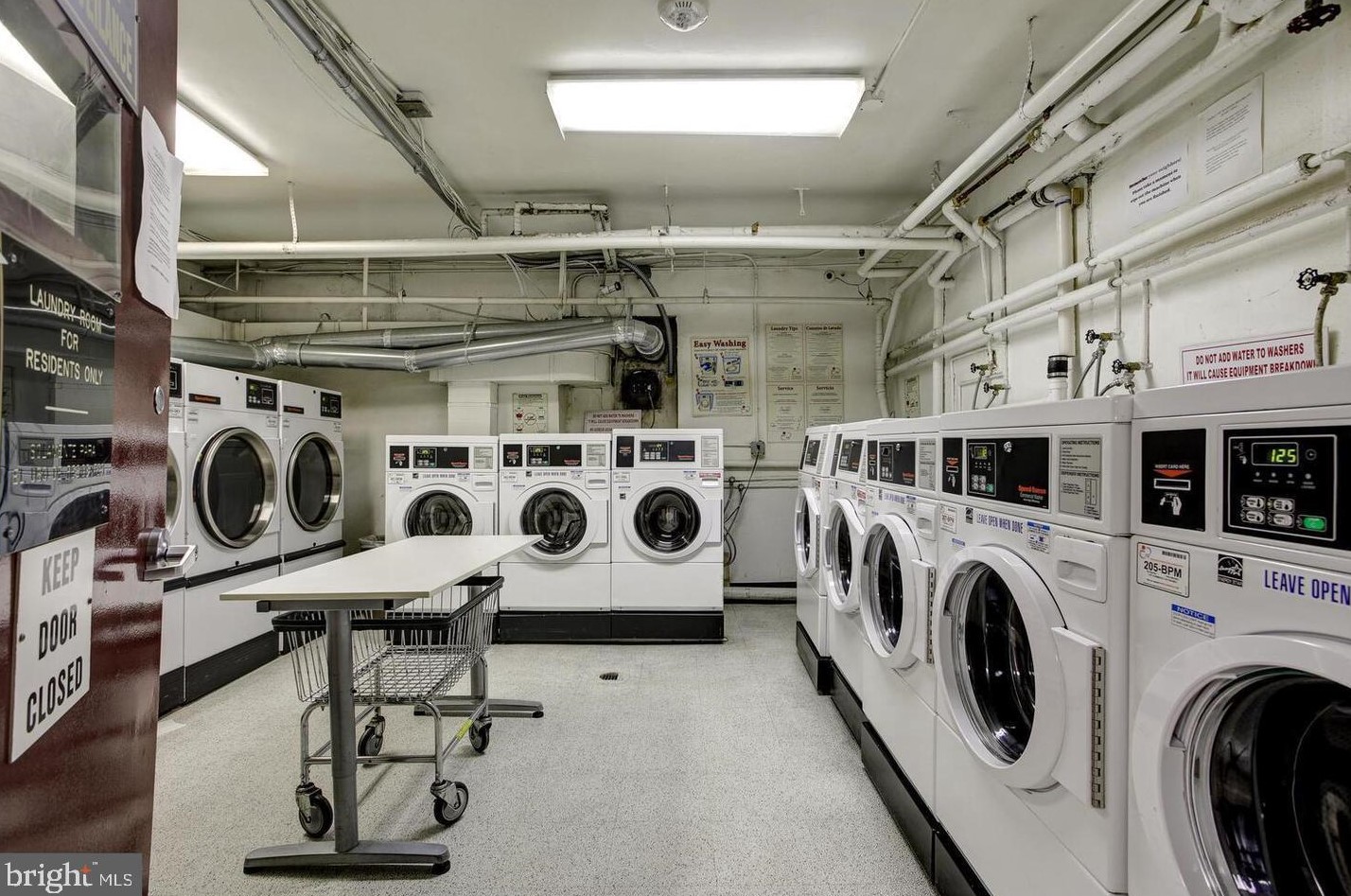 3060 16th St, Washington DC  20018-3808 exterior