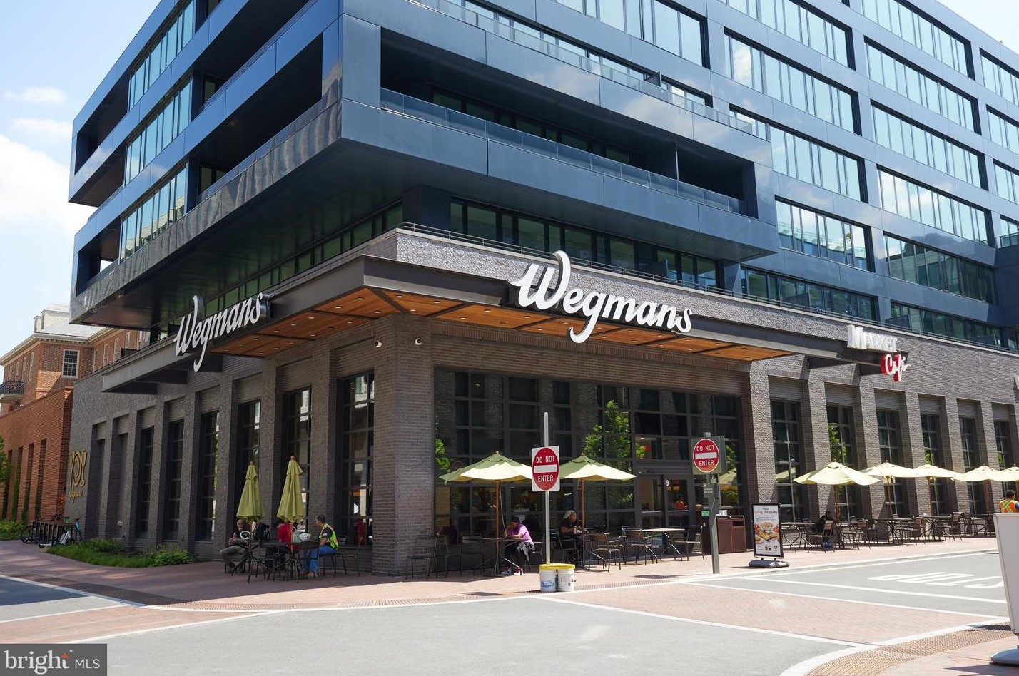 3821 Fulton St, Washington DC 20007-1382 exterior