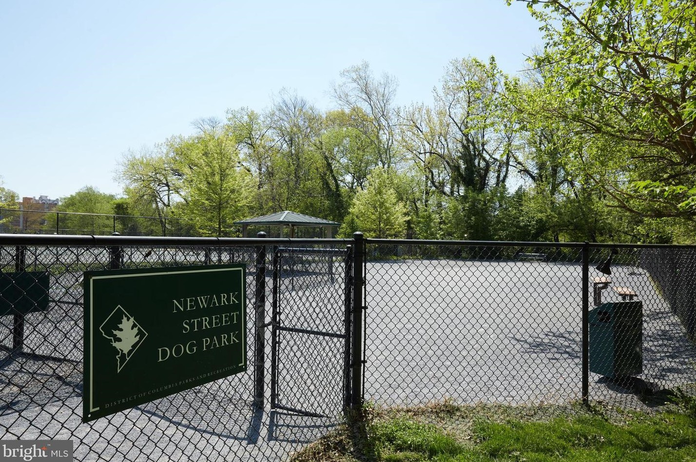 3821 Fulton St, Washington DC 20007-1382 exterior