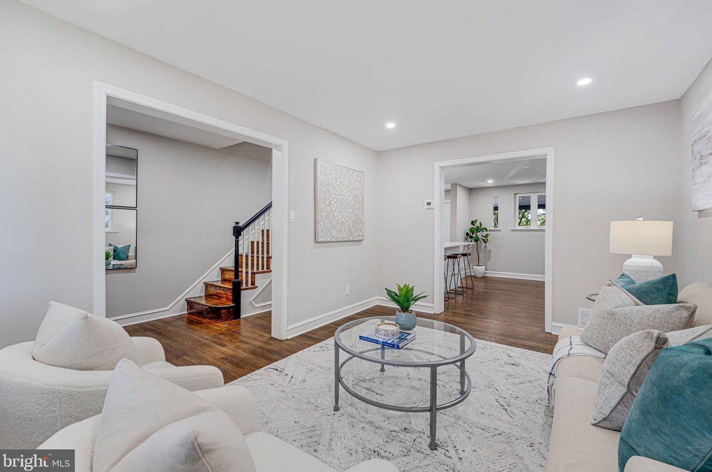 84 54th St, Washington, DC 20019-6559