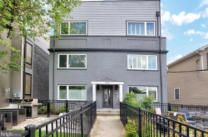 515 Montana Ave Ne #4, Washington, DC 20017