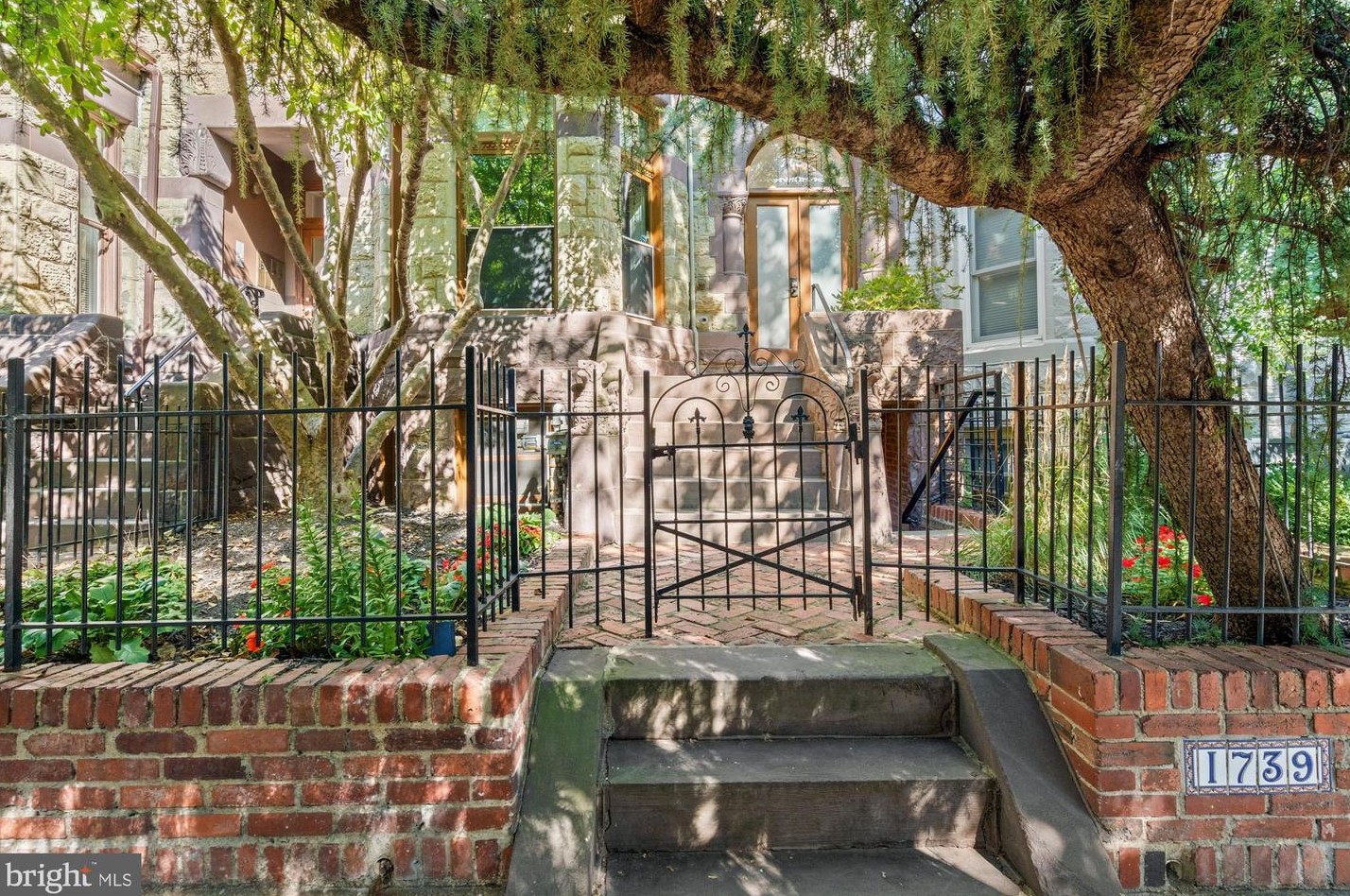 1739 Q St, Washington, DC 20009-2407