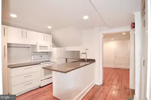 1072 Thomas Jefferson St NW, Washington, DC 20007 - Photo 6