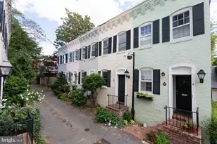 7 Pomander Walk NW, Washington, DC 20007 - Photo 2