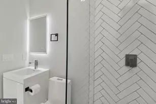 2213 M St NE, Washington, DC 20002 - Photo 22