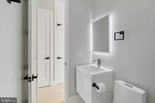 2213 M St NE, Washington, DC 20002 - Photo 20