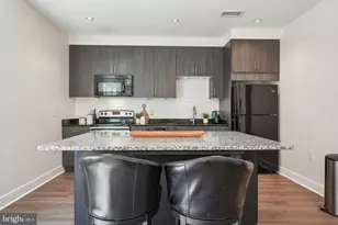 2550 17th NW, Washington, DC 20009 - Photo 2