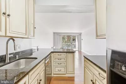 730 24th Street NW #321, Washington, DC 20037 - Photo 10