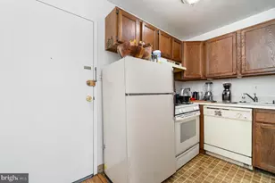 922 24th St NW, Washington, DC 20037 - Photo 8