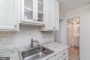 922 24th St NW, Washington, DC 20037 - Photo 12