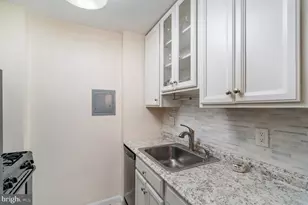 922 24th St NW, Washington, DC 20037 - Photo 10