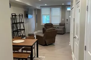 906 I St SE, Washington, DC 20003 - Photo 4