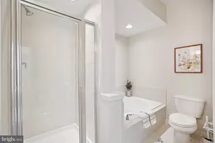 2506 Hurston Ln NE, Washington, DC 20018 - Photo 14