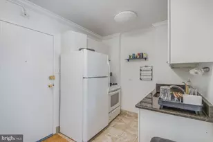 922 24th St NW, Washington, DC 20037 - Photo 2