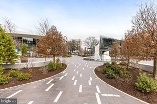 42 G St SW, Washington, DC 20024 - Photo 48