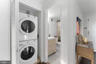 2141 P St NW, Washington, DC 20037 - Photo 24