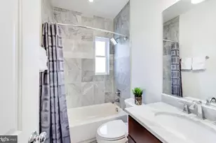 726 Girard St NW, Washington, DC 20001 - Photo 12