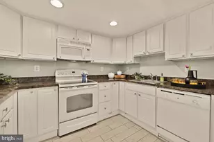 100 W St NW, Washington, DC 20001 - Photo 48