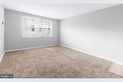 206 Trenton Place SE #301, Washington, DC 20032 - Photo 2