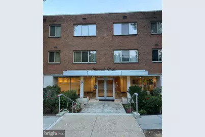 2710 Macomb Street NW #204, Washington, DC 20008 - Photo 2