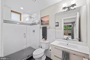 1337 K St SE, Washington, DC 20003 - Photo 8