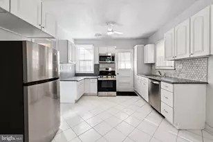 1350 Somerset Pl NW, Washington, DC 20011 - Photo 12