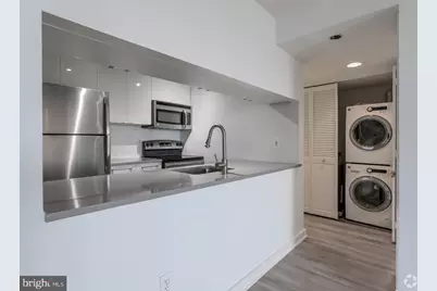 601 24th Street NW #301, Washington, DC 20037 - Photo 4
