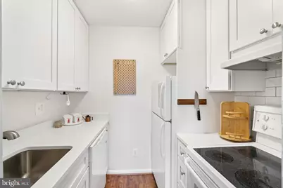 3217 Wisconsin Avenue NW #7D, Washington, DC 20016 - Photo 12
