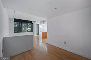 912 F St NW, Washington, DC 20004 - Photo 26