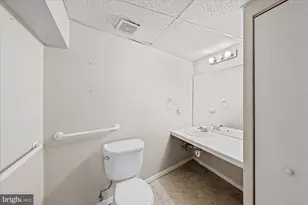 1201 New Jersey Ave NW, Washington, DC 20001 - Photo 34