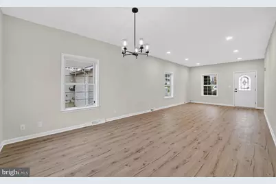 1992 Retta Gilliam Court SE, Washington, DC 20020 - Photo 4