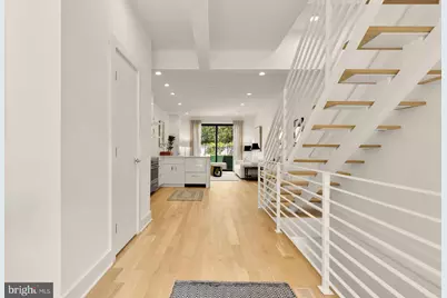 1205 10th Street NW #2, Washington, DC 20001 - Photo 4