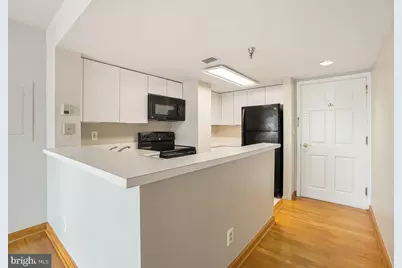 801 Pennsylvania Avenue NW #PH06, Washington, DC 20004 - Photo 12
