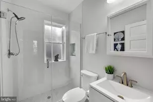 760 Hobart Pl NW, Washington, DC 20001 - Photo 24