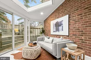 4297 Embassy Park Dr NW, Washington, DC 20016 - Photo 12