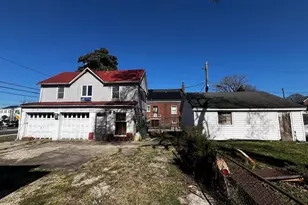 54 Riggs Rd NE, Washington, DC 20011 - Photo 2