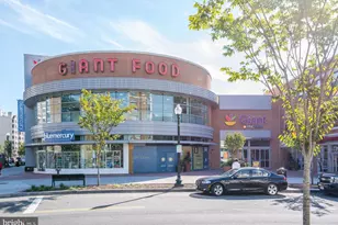 4000 Cathedral Ave NW, Washington, DC 20016 - Photo 36