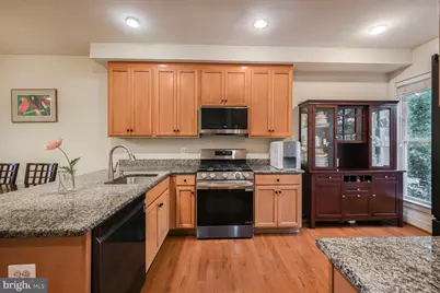 311 I Street SE, Washington, DC 20003 - Photo 8