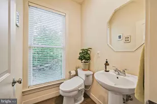 311 I St SE, Washington, DC 20003 - Photo 10