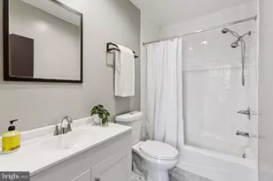 406 15th St SE, Washington, DC 20003 - Photo 22