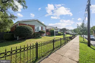 4329 H St SE, Washington, DC 20019 - Photo 4