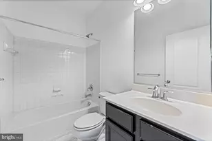 3611 Grant Pl NE, Washington, DC 20019 - Photo 16