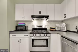 3041 Sedgwick St NW, Washington, DC 20008 - Photo 16
